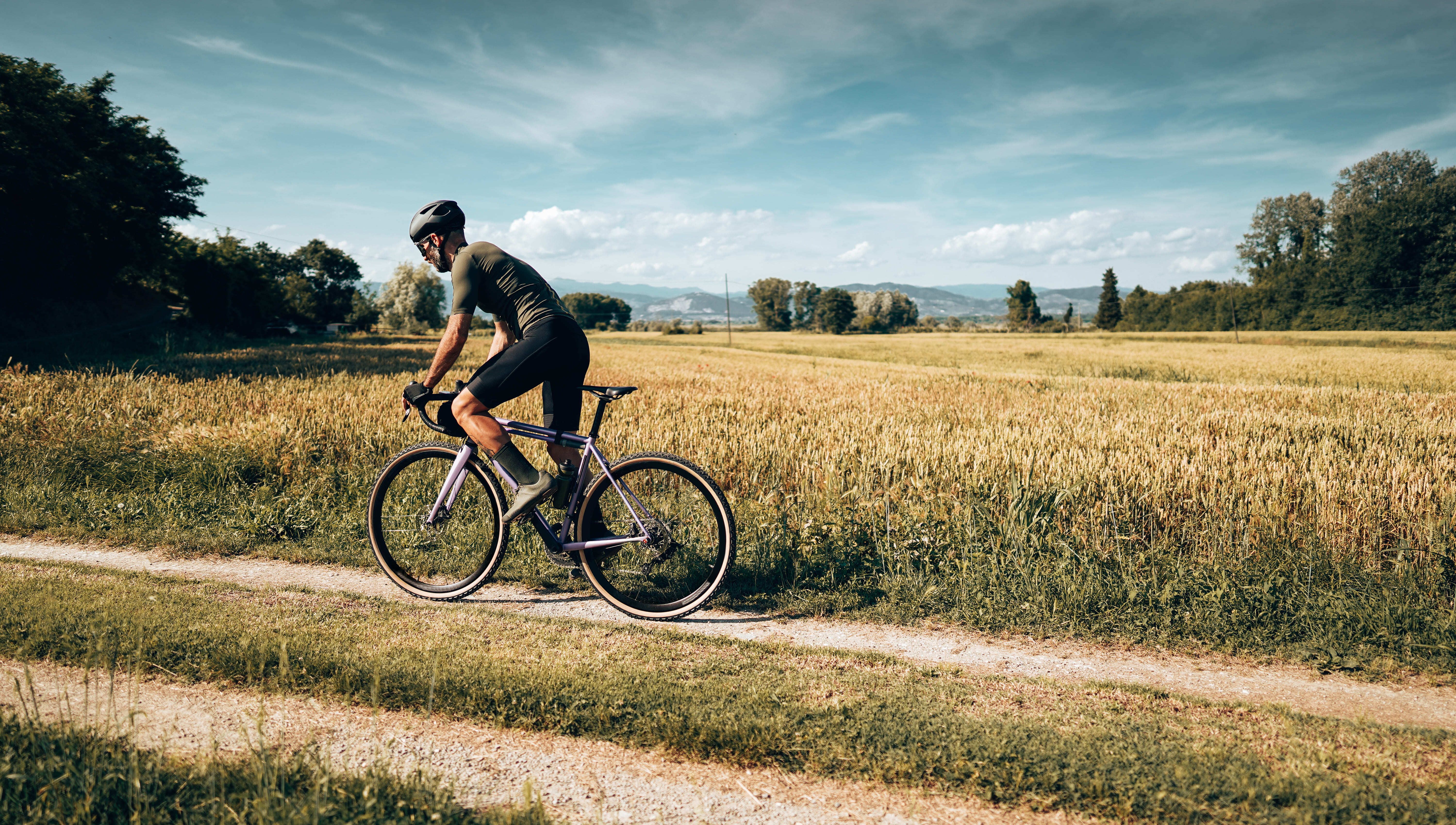 Cycle Tourism and the Gravel Boom: How Two Wheels Are Redefining Travel